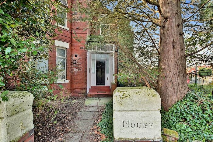 1 Bedroom Flat To Rent In Ellesmere Road, Manchester, Greater Manchester, M21