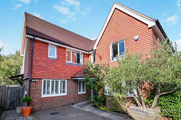 4 Bedroom Detached House For Sale In Edelin Road Bearsted, Maidstone, ME14