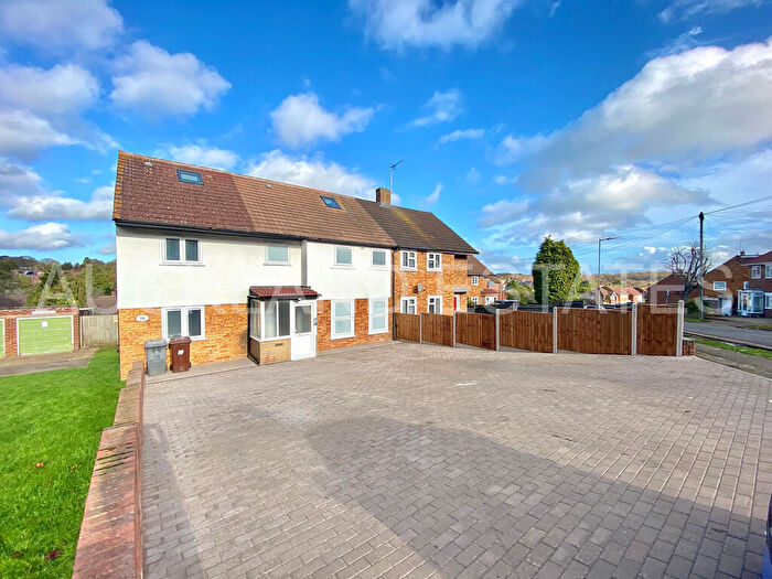 Studio To Rent In Oakmere Avenue, Potters Bar, EN6