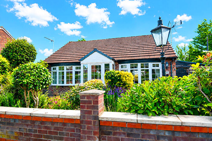 2 Bedroom Detached Bungalow For Sale In Davyhulme Road, Davyhulme, M41