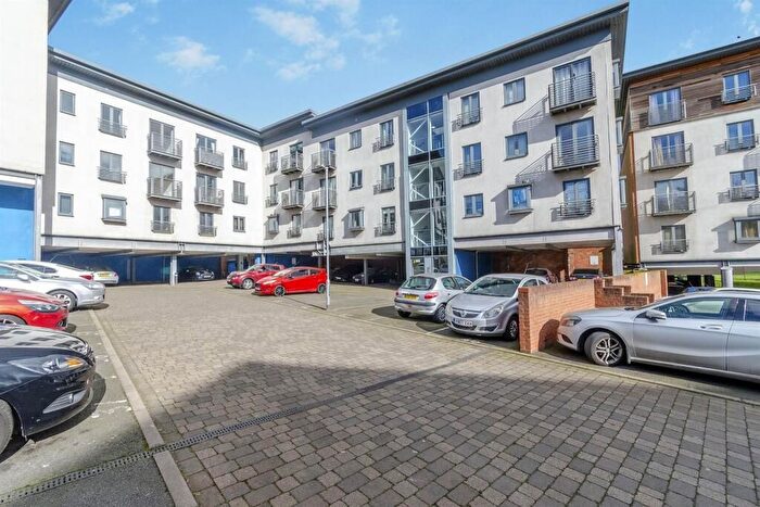 1 Bedroom Flat To Rent In Wolverhampton Street, Walsall, WS2