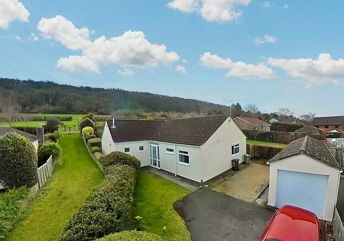 3 Bedroom Detached Bungalow For Sale In Fieldway, Sandford, Winscombe, North Somerset., BS25