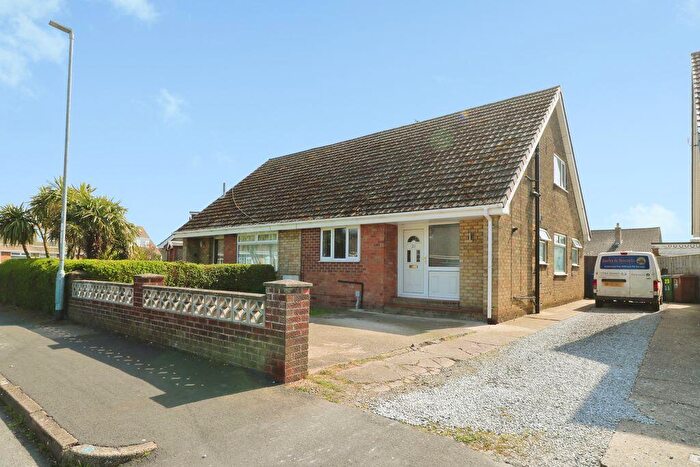 2 Bedroom Semi-Detached House For Sale In St. Martins Road, Thorngumbald, HU12