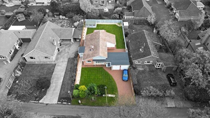 3 Bedroom Detached Bungalow For Sale In Turpins Lane, Frinton-On-Sea, CO13