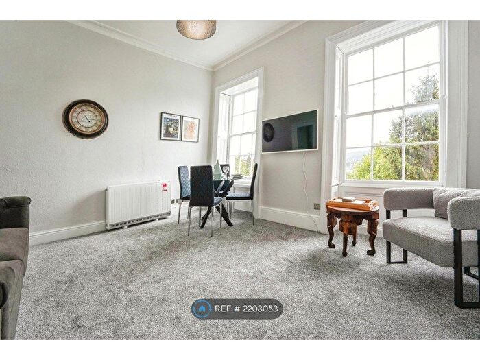 2 Bedroom Flat To Rent In Lansdown Place, Cheltenham, GL50