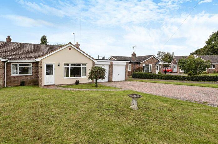 3 Bedroom Semi-Detached Bungalow To Rent In Sycamore Road, Bicester, OX26