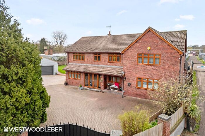 5 Bedroom Detached House For Sale In Nursery Road, Nazeing, Waltham Abbey, EN9