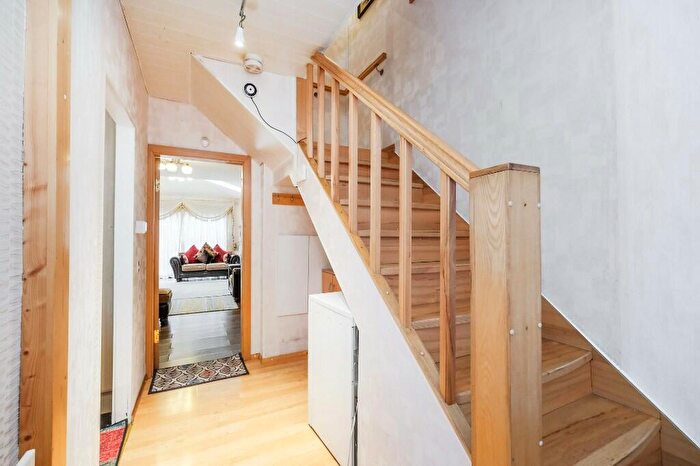 3 Bedroom Terraced House For Sale In Appleby Road, London, E16