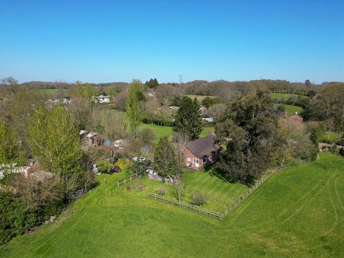 3 Bedroom Country House For Sale In Doctors Hill, Sherfield English, Romsey, Hampshire, SO51