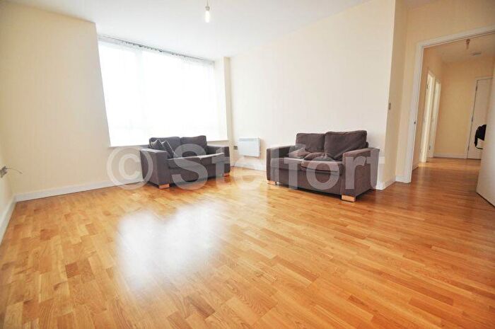 2 Bedroom Flat To Rent In Axminster Road, London, N7