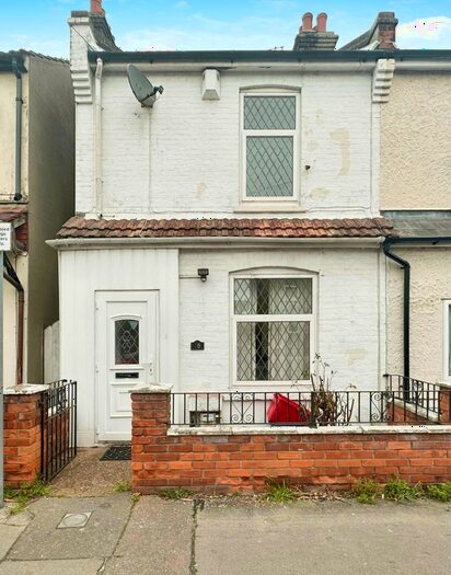 2 Bedroom Property To Rent In Key Road, Clacton-On-Sea, CO15