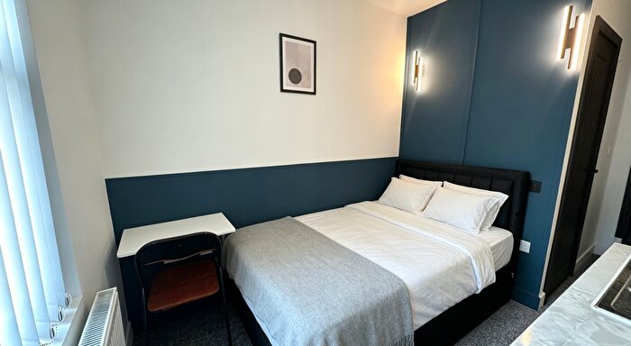 Studio To Rent In Belmont Road, Luton, Bedfordshire, LU1