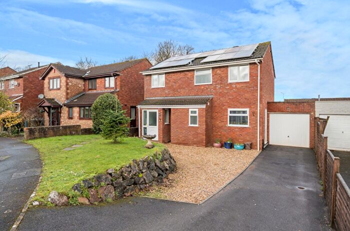 4 Bedroom Detached House For Sale In Monument Close, Wellington, TA21