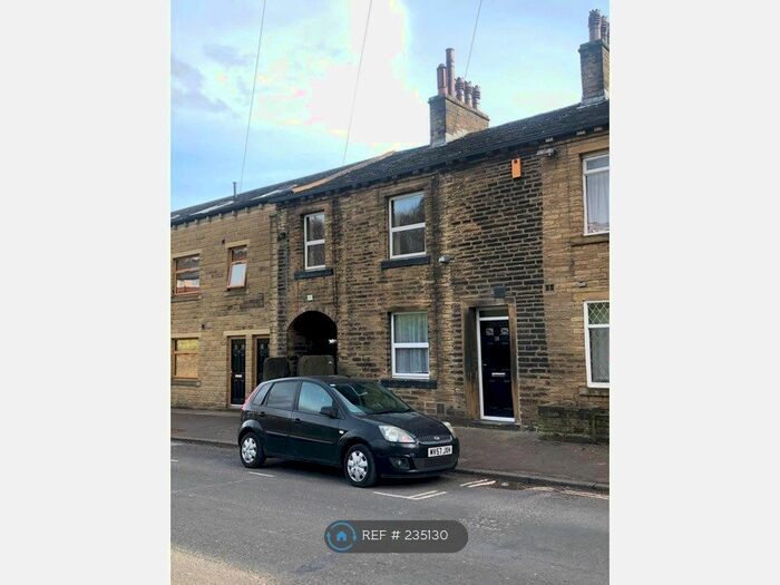 2 Bedroom Terraced House To Rent In Wakefield Road, Sowerby Bridge, HX6