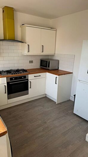 4 Bedroom Terraced House To Rent In Raydons Road, Romford, RM9