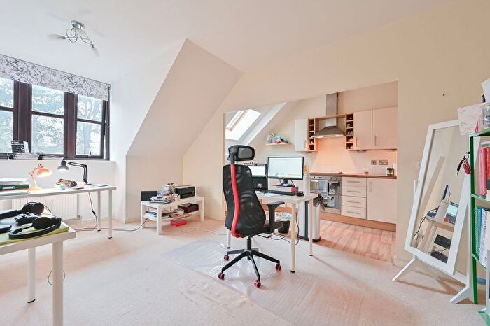 1 Bedroom Flat To Rent In Silas Court, Watford, WD17