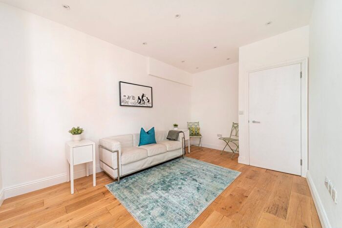 1 Bedroom Flat To Rent In Normand Road, London, W14