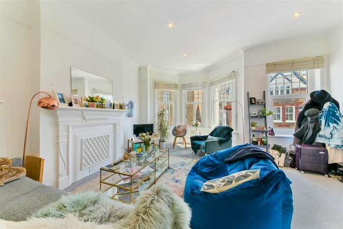 1 Bedroom Flat To Rent In Marjorie Grove, London, SW11