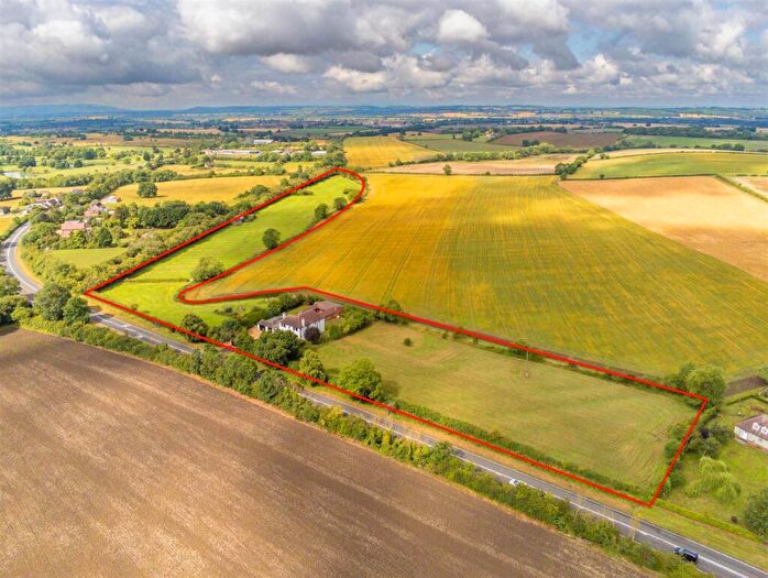 4 Bedroom Detached House For Sale In Stratford Road, Cranhill, B50