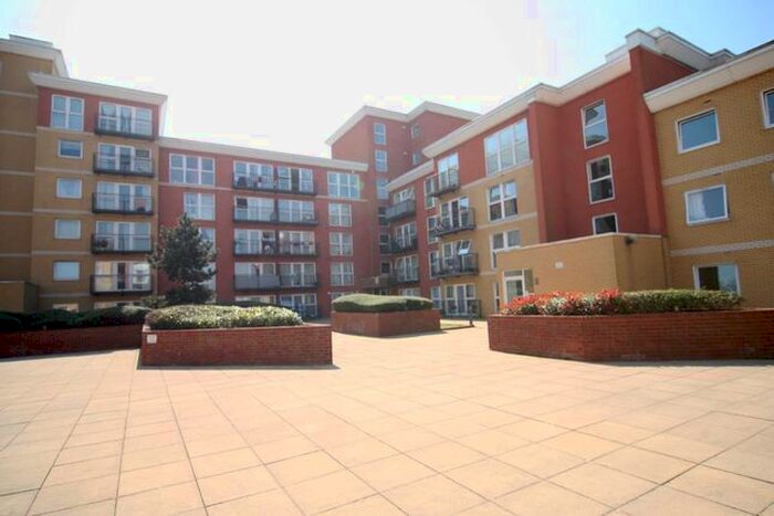 2 Bedroom Flat To Rent In Memorial Heights, Newbury Park, IG2