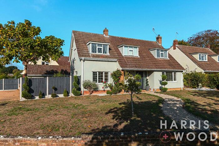 4 Bedroom Detached House For Sale In Endsleigh Court, Colchester, Essex, CO3