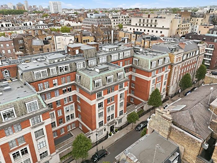 2 Bedroom Flat For Sale In Hallam Street, London, W1W