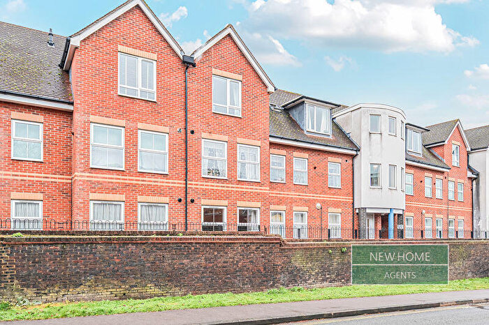 2 Bedroom Flat For Sale In Timberlake Court, Timberlake Road, Basingstoke, RG21