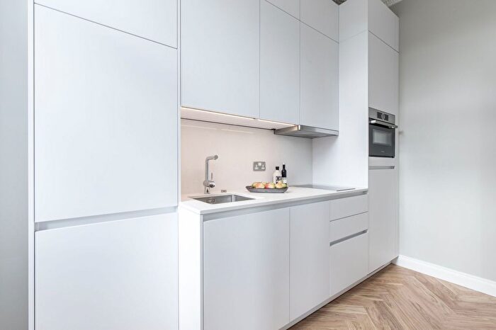 Studio To Rent In West Cromwell Road, London, SW5