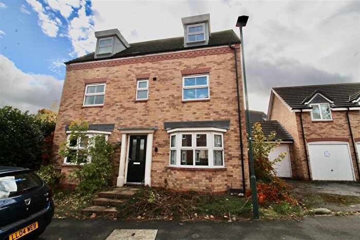 5 Bedroom Detached House For Sale In St. Martins Close, Birmingham, B36