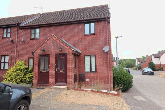 2 Bedroom Terraced House To Rent In Barham Road, Stevenage, Hertfordshire, SG2