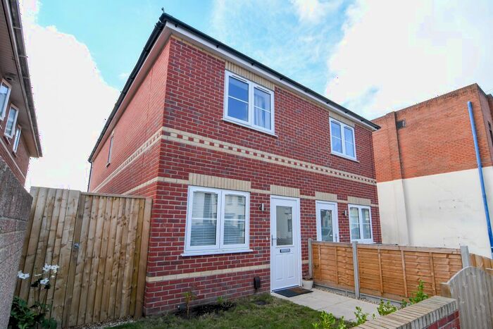 3 Bedroom Semi-Detached House To Rent In Calvin Road, Winton, Bournemouth, BH9