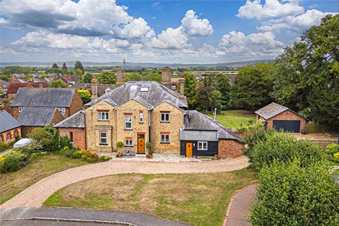 6 Bedroom Detached House For Sale In Bury Farm Close, Slapton, Buckinghamshire, LU7