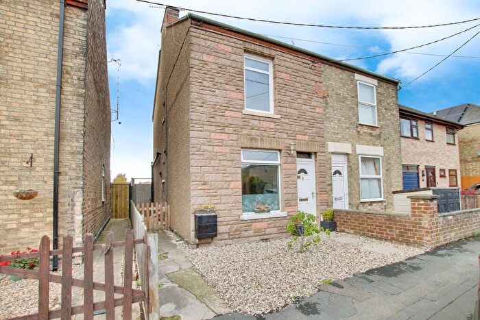3 Bedroom Semi-Detached House For Sale In New Park, March, PE15
