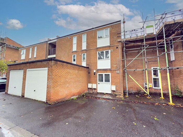 2 Bedroom Flat For Sale In Dunstanburgh Close, Washington, Tyne And Wear, NE38