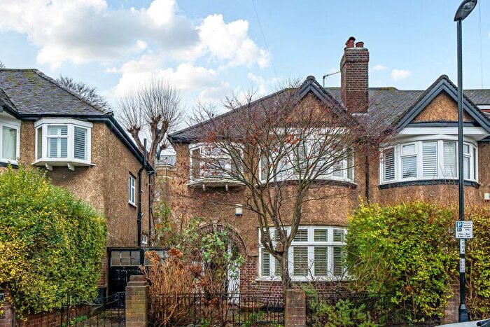 3 Bedroom Semi Detached House For Sale In Princes Rise, London, SE13