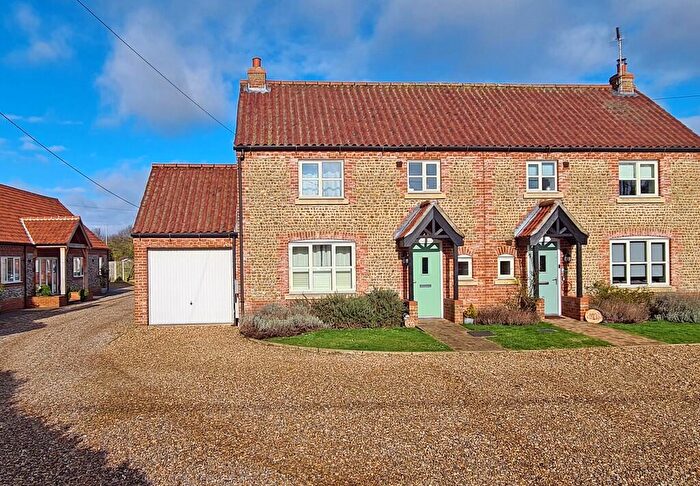 2 Bedroom Cottage For Sale In Chapel Road, Trunch, NR28