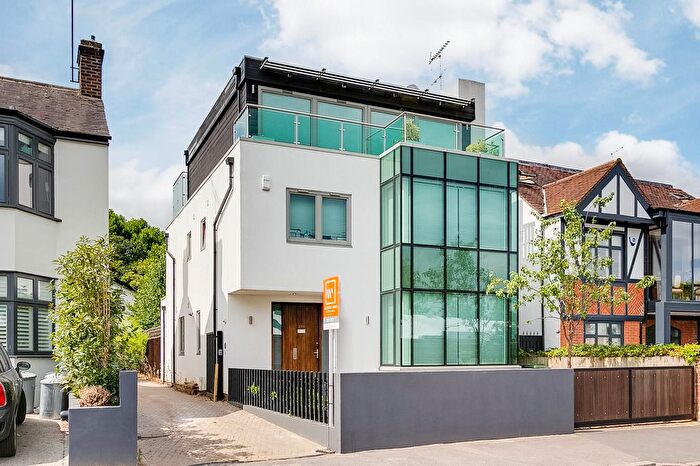 5 Bedroom Property To Rent In Somerset Road, London, SW19