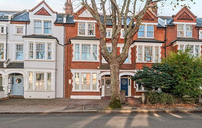 1 Bedroom Flat For Sale In Cavendish Road, London, SW12