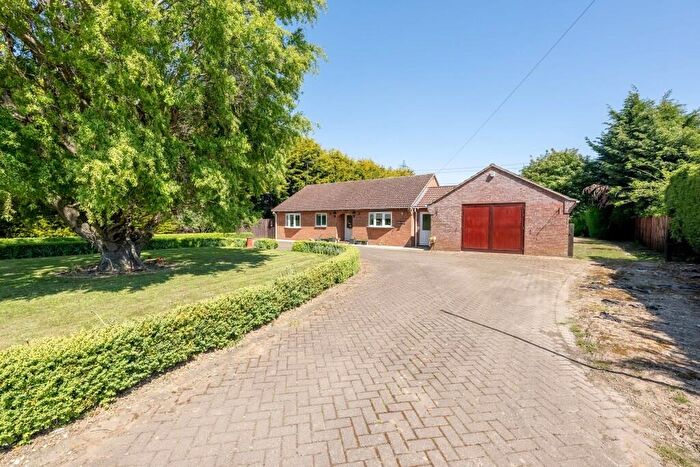 3 Bedroom Detached Bungalow For Sale In St. Pauls Road South, Walton Highway, Wisbech, PE14
