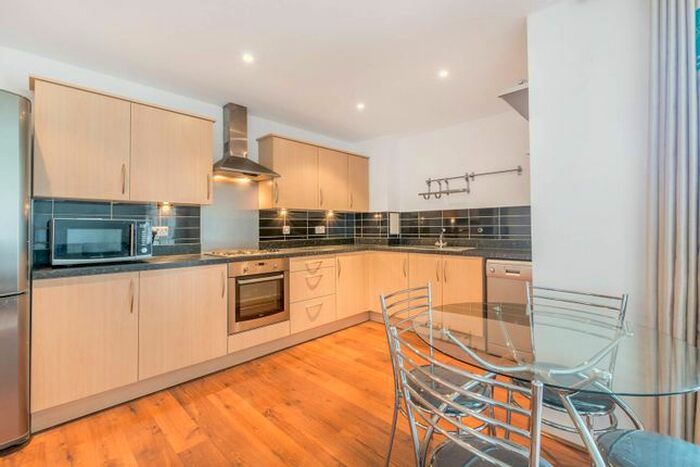 2 Bedroom Flat To Rent In Great West Quarter, Brentford, TW8