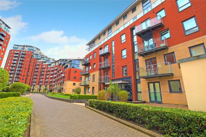 1 Bedroom Flat To Rent In Flat, Bonaire, Gotts Road, Leeds, West Yorkshire, LS12