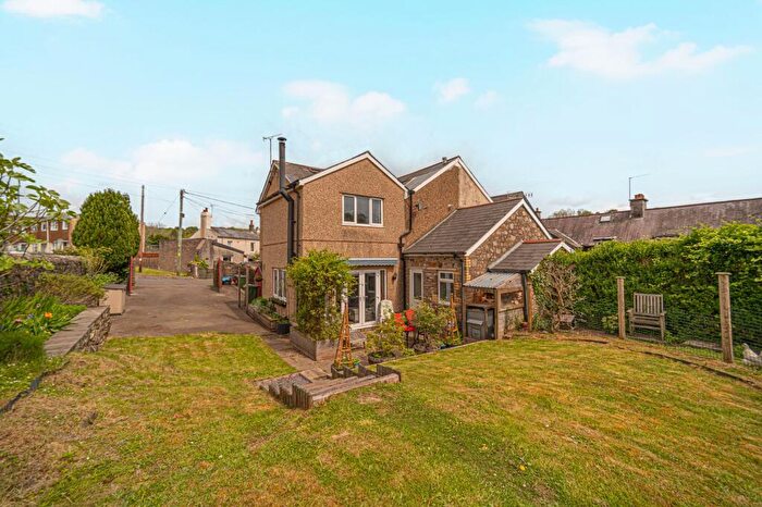 4 Bedroom End Of Terrace House For Sale In Pisgah Road, Talywain, NP4