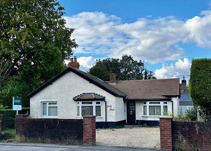 3 Bedroom Detached Bungalow For Sale In Charlton Road, Wantage, OX12
