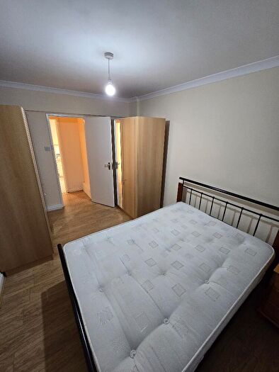 1 Bedroom Apartment To Rent In King Square, London, EC1V