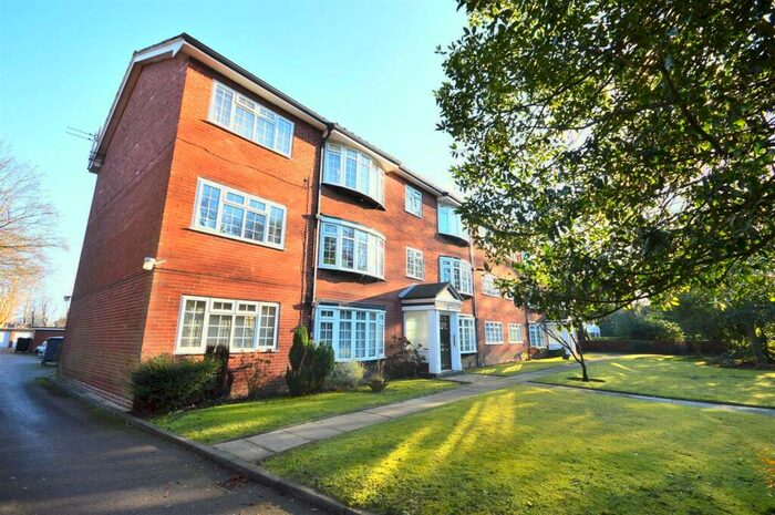 2 Bedroom Apartment To Rent In Willow Tree Court, Brooklands Road, Sale, M33
