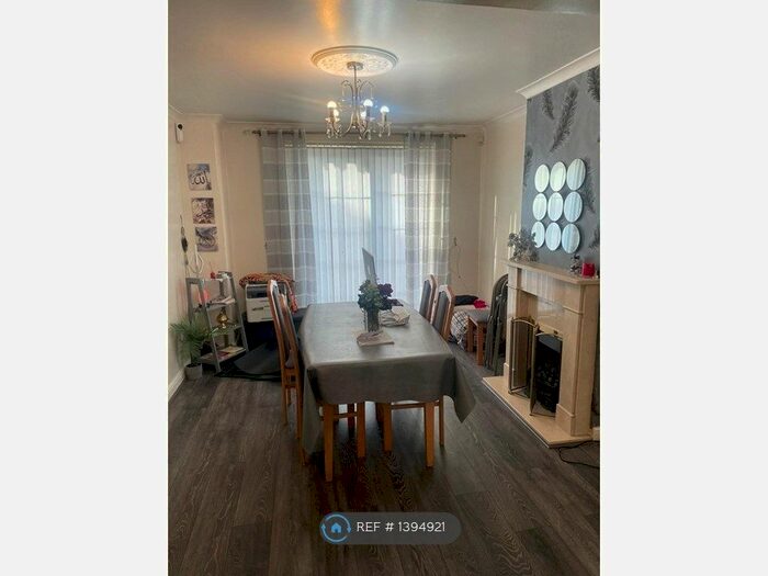 3 Bedroom End Of Terrace House To Rent In Rockwell Road, Dagenham, RM10