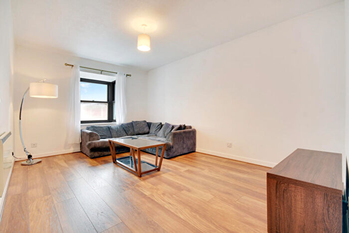 1 Bedroom Flat For Sale In Glebe Road, Chelmsford, CM1
