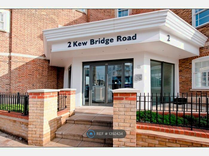 1 Bedroom Flat To Rent In Kew Bridge Road, Brentford, TW8