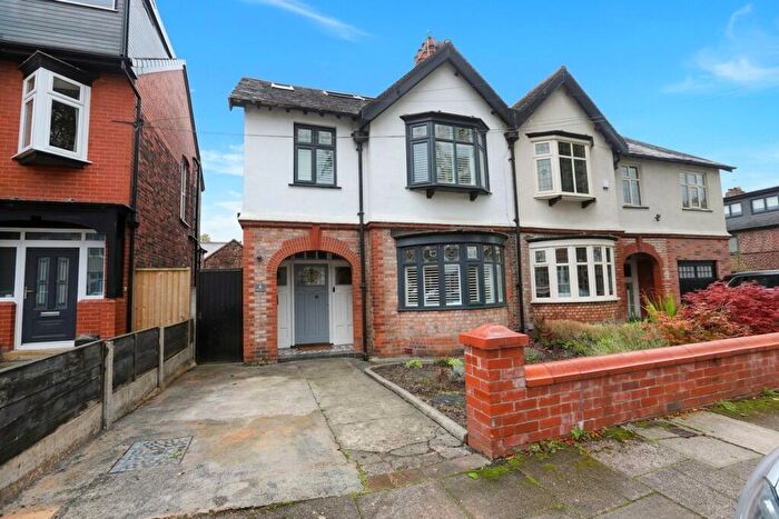 4 Bedroom Semi-Detached House For Sale In Maple Grove, Prestwich, M25