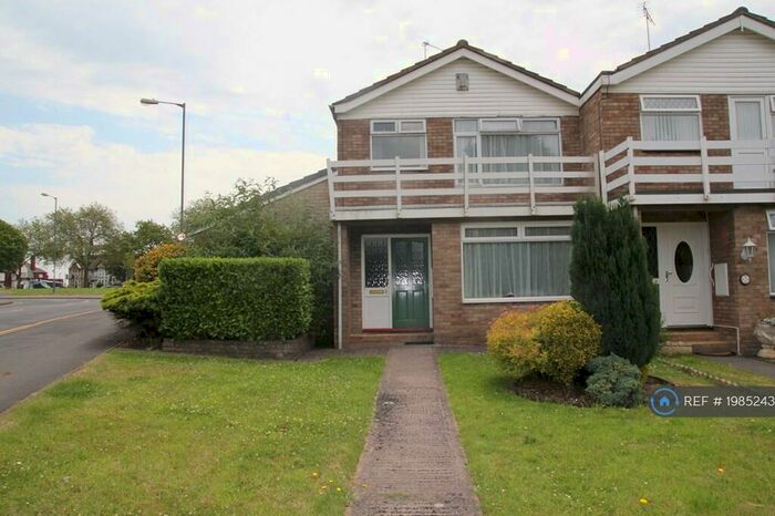 5 Bedroom Semi-Detached House To Rent In Manor Court Drive, Bristol, BS7